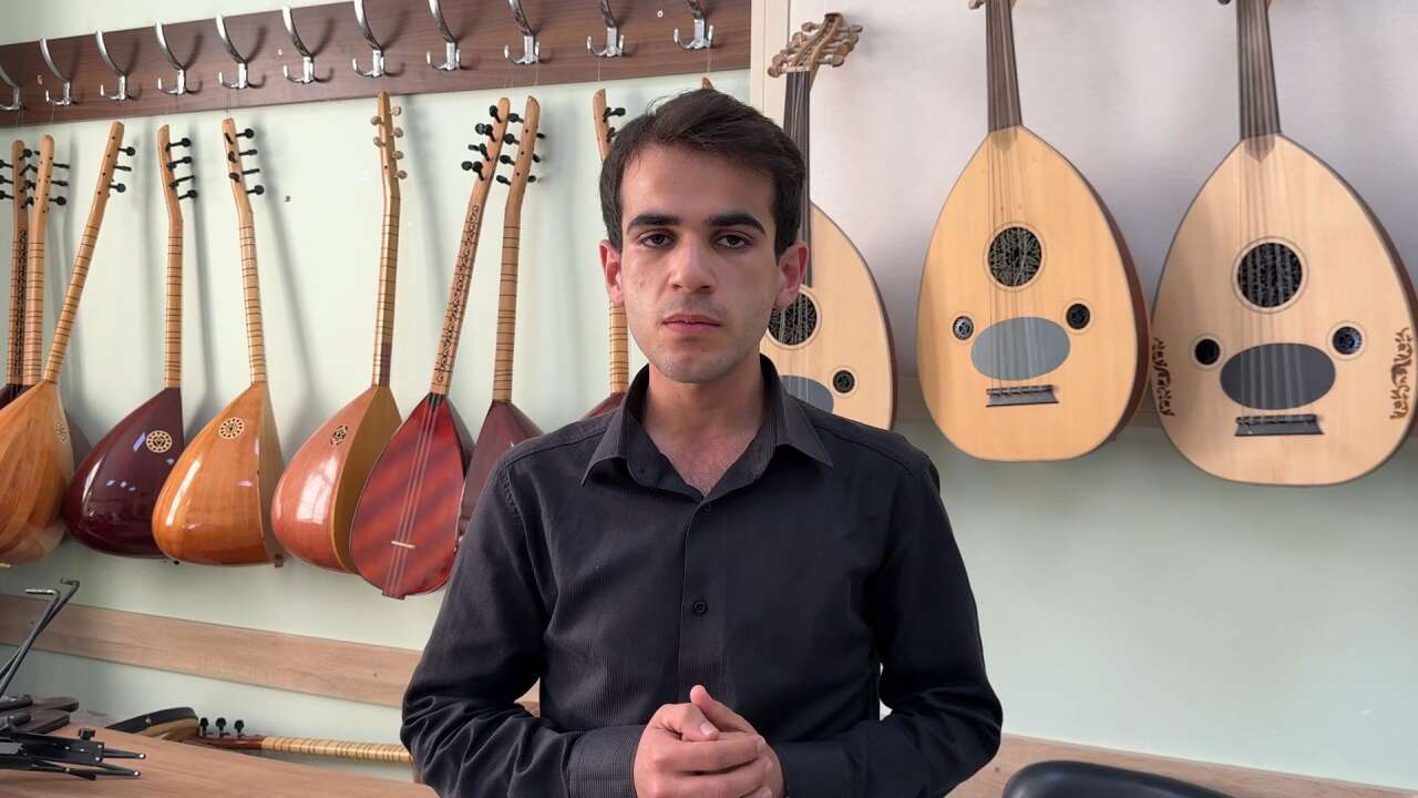 Semih öğretmen 9 gencin hayatına dokundu! Özlem’in yolu Konya’ya çıktı 12
